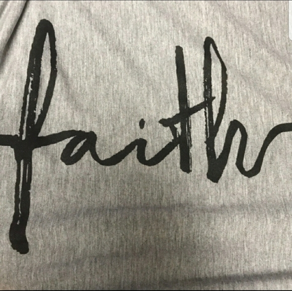 Top Destinations Faith t-shirt - Picture 4 of 9